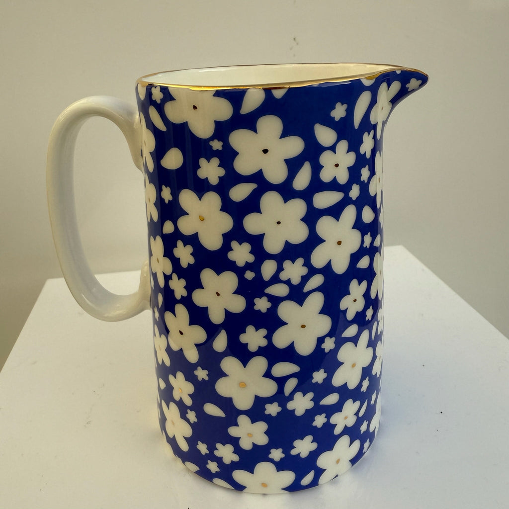 Beautiful Half pint jug, daisies, cobalt with gold detail