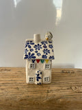 Small porcelain tea-light house, daisies 1, cobalt with gold detail